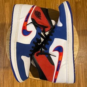 2020
Air Jordan 1 Mid 'Multicolored Swoosh'